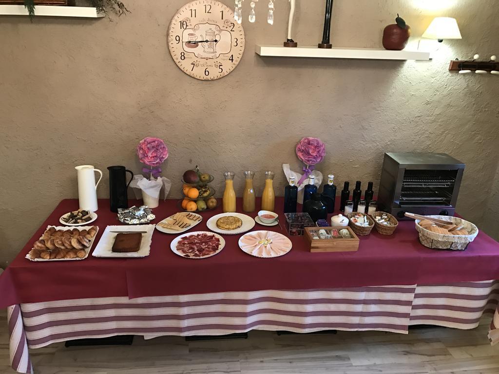 Hotel H Con Encanto Binéfar Kültér fotó